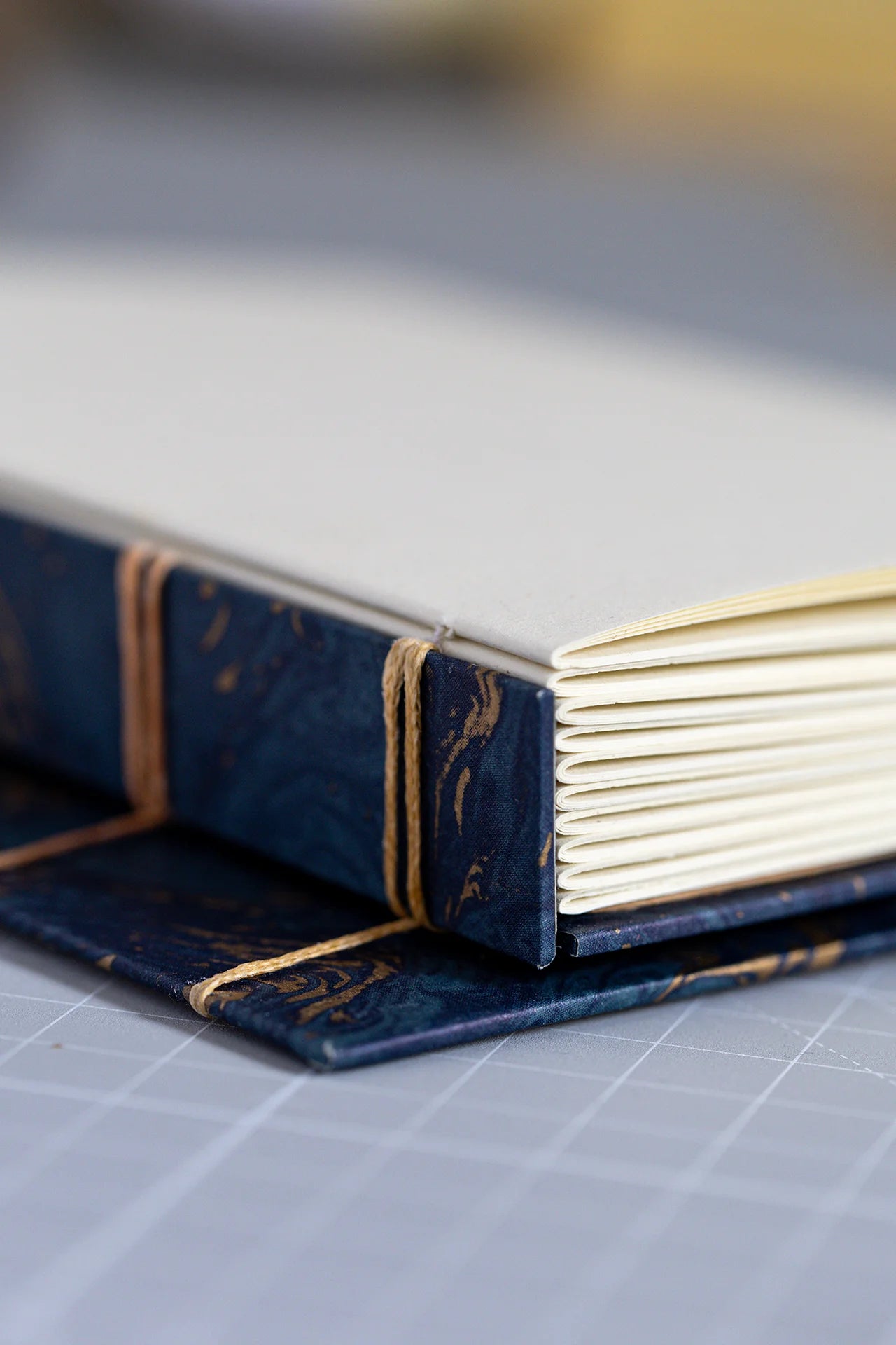 A6 Notebook Crisscross Gold Marbled