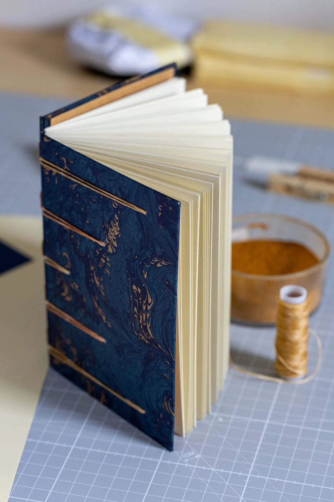 A6 Notebook Crisscross Gold Marbled